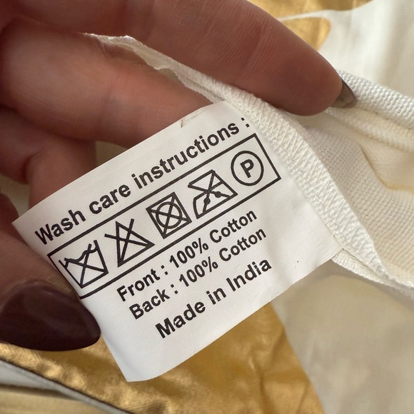 2 Artistic Weavers Holiday Deer Pillow Covers 18' x 18' 100% Cotton Cream & Gold - Picture 4 of 13